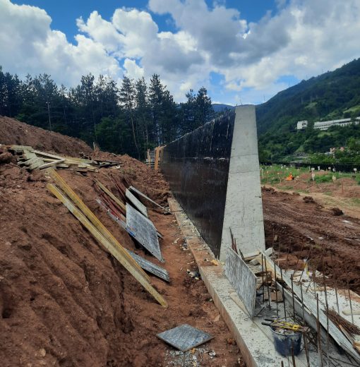 Подпорна стена