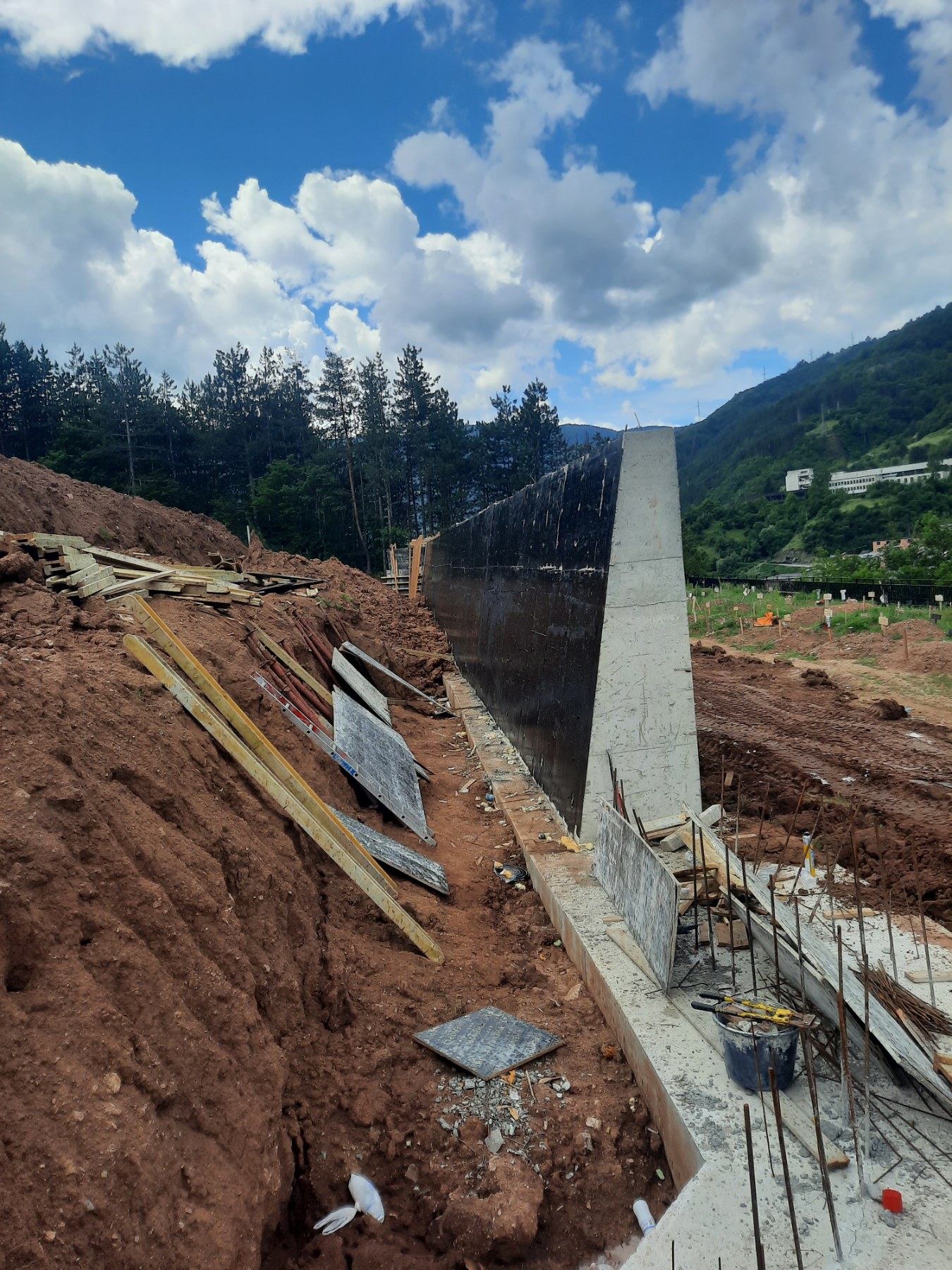 Подпорна стена