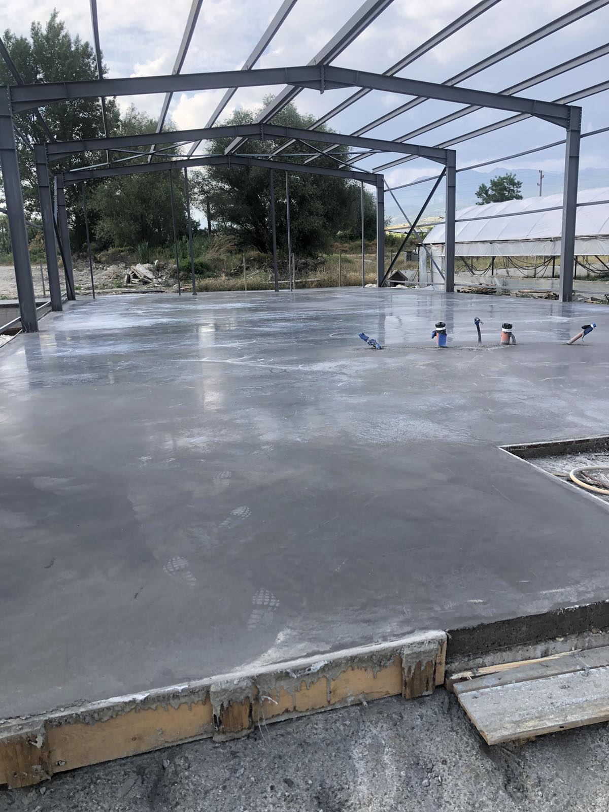 Наливане на плоча